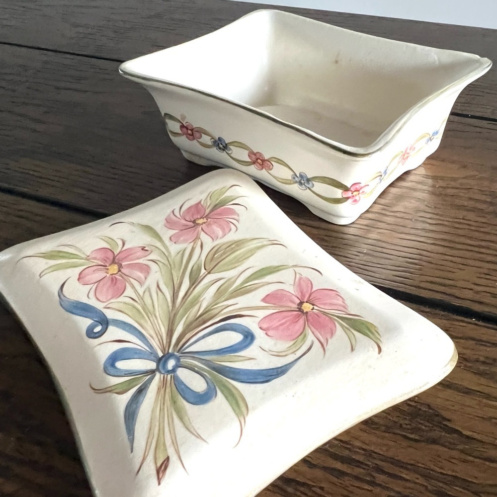 Vintage Pastel Pink Toleware Metal Box Hand Painted Flowers Cottagecore Signed‎